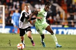 爱游戏官方入口-包含皇家社会连胜阿拉维斯，持续榜首争冠的词条