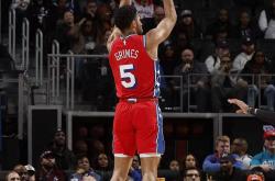 爱游戏中国-人客场力克活塞，恩比德砍下分