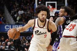 爱游戏官网-关于76人爆冷澳大利亚男篮，拉文制霸全场的信息