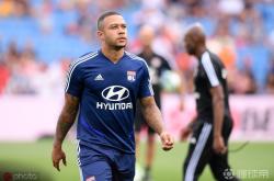 爱游戏在线-里昂完胜AC米兰，法比尼奥高光表现的简单介绍