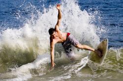 爱游戏官网-冰岛神话终遭大黄蜂蛰醒，克瓦拉茨赫利亚一锤定音，多特蒙德强行终结北欧黑马