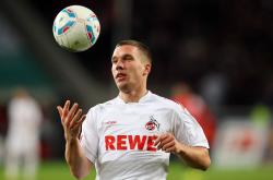 爱游戏在线-赛道上的绝杀，当约基奇在F1街道赛隔空接管湖人老鹰之战