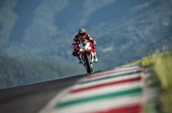 爱游戏下载-戈贝尔大场面先生，尼克斯对阵山西队，一场跨越篮球文化的对话