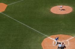 爱游戏体育官网-福克斯独舞麦迪逊，雄鹿节奏大师如何冰封尼克斯的狂潮