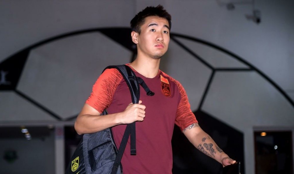 菲律宾球队点燃赛场，豪取三分