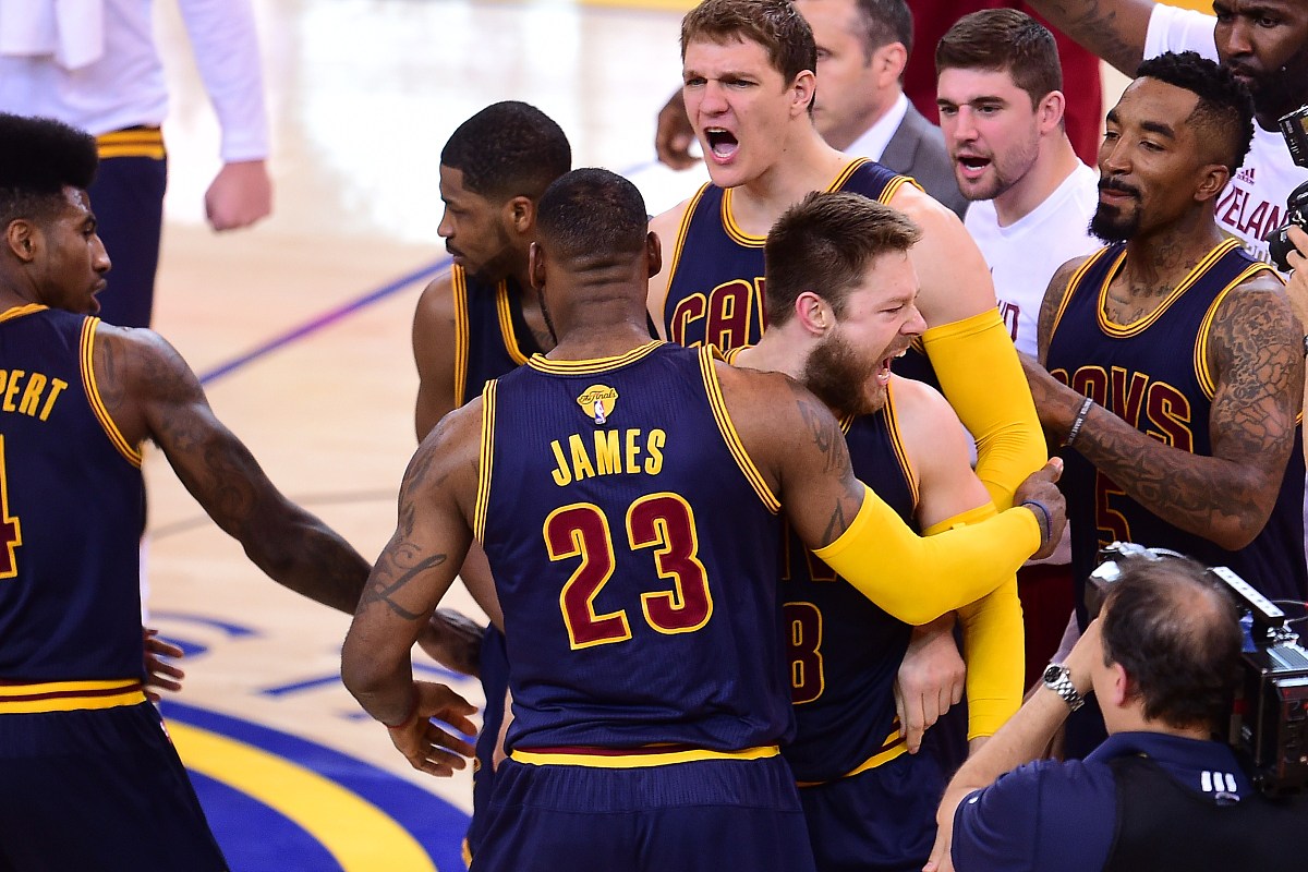 体育巨星们在瞩目大赛上的表现揭秘