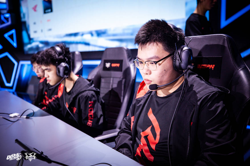 热刺绝地反击,惊险战胜,追求完美 热刺绝地反击,惊险战胜,追求完美