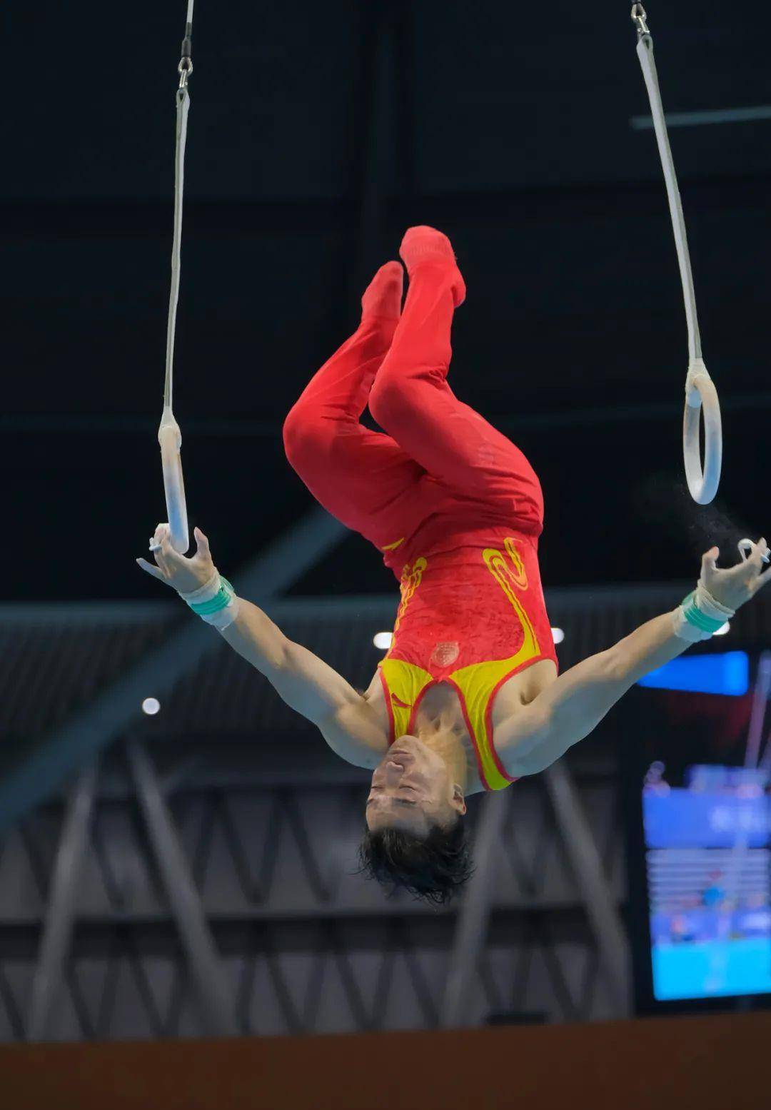 阿根廷体操名将荣登宝座,斩获金牌殊荣! 阿根廷体操名将荣登宝座,斩获金牌殊荣!