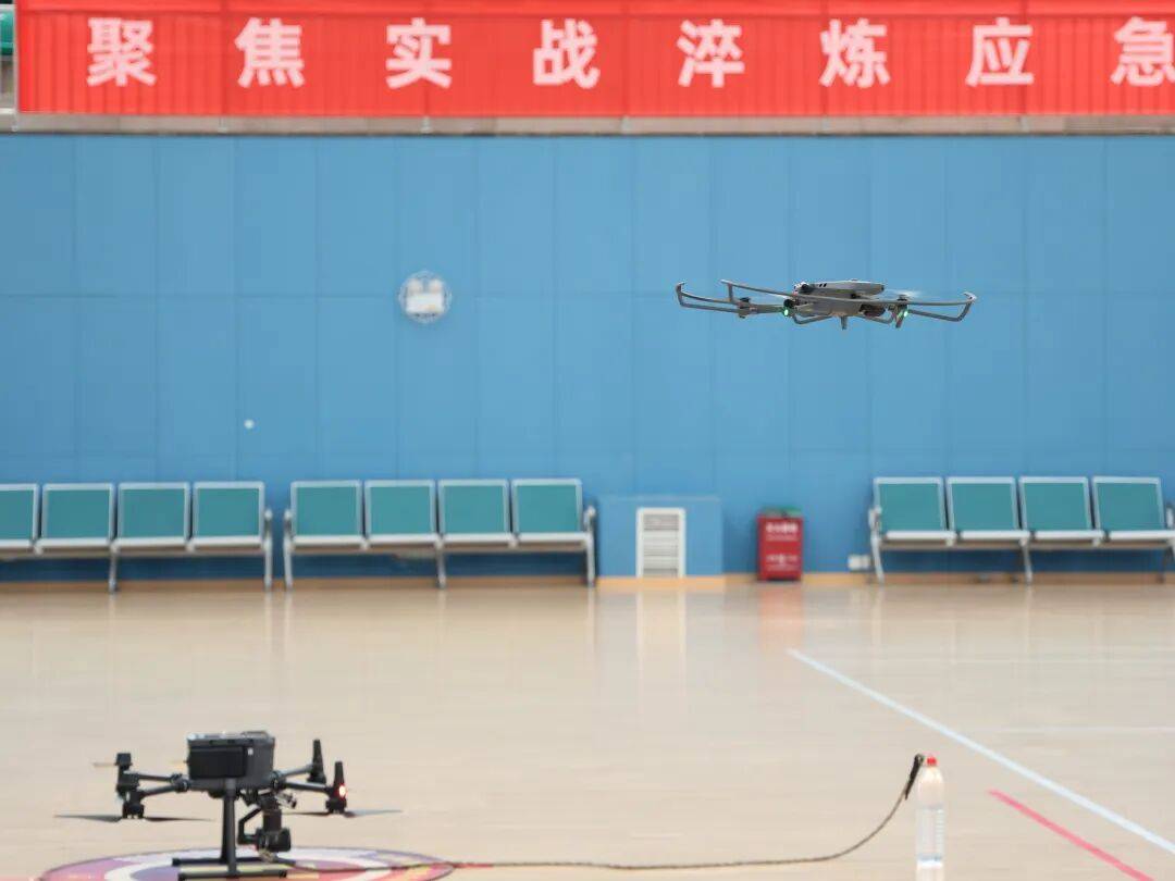 比赛中出现了激烈的角逐和对抗 比赛中出现了激烈的角逐和对抗