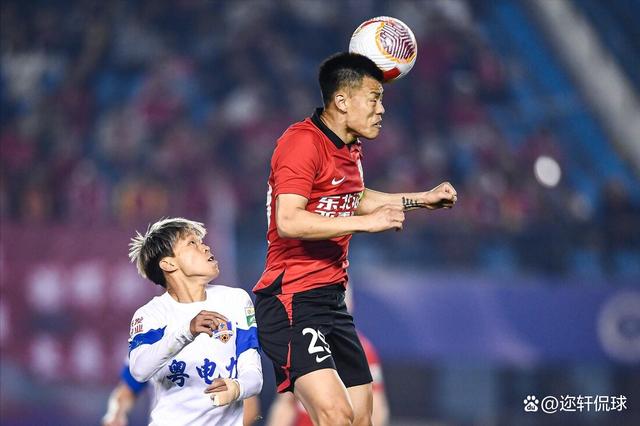 包含天津泰达客场战平山东鲁能，虽无胜利但保持不败的词条