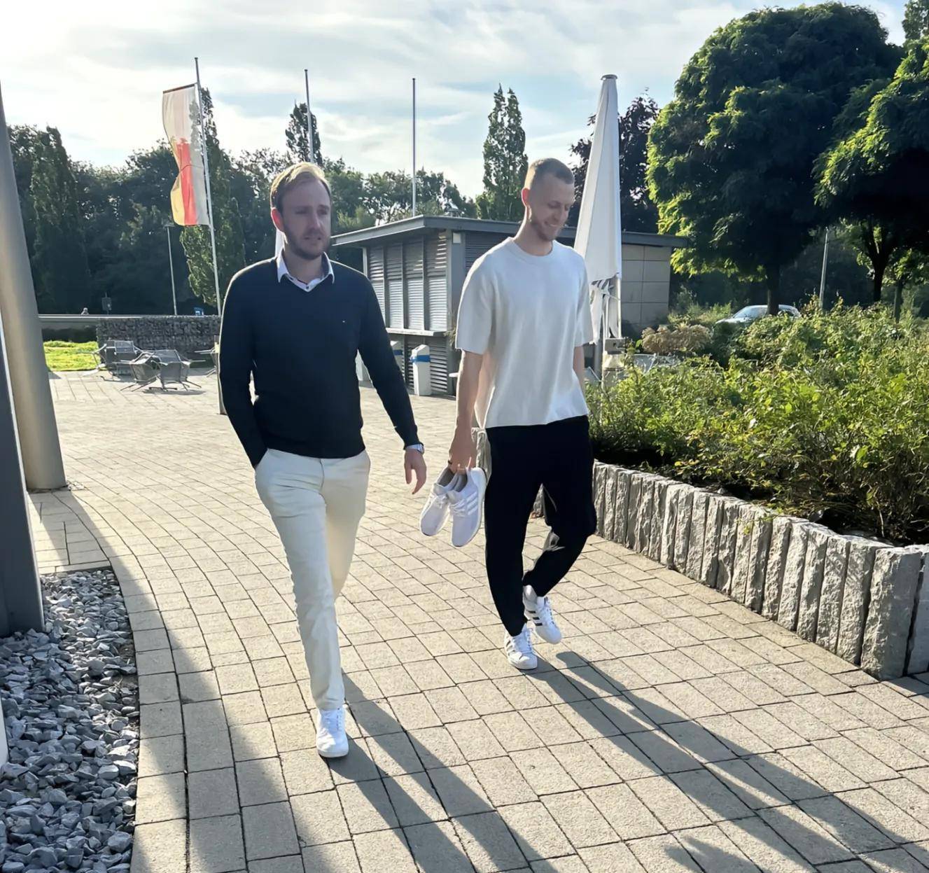 包含汉堡战平对手,难以扭转颓势的词条 包含汉堡战平对手,难以扭转颓势的词条