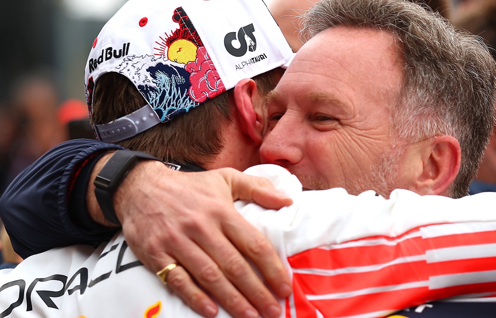 关于索伯车队横扫红牛车队，维斯塔潘惊艳四座的信息