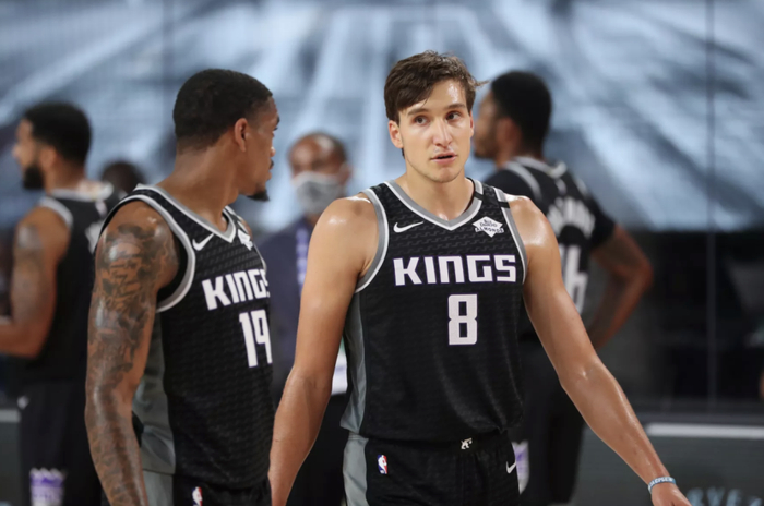 关于鹈鹕翻盘国王,乔治·希尔统治全场的信息 关于鹈鹕翻盘国王,乔治·希尔统治全场的信息