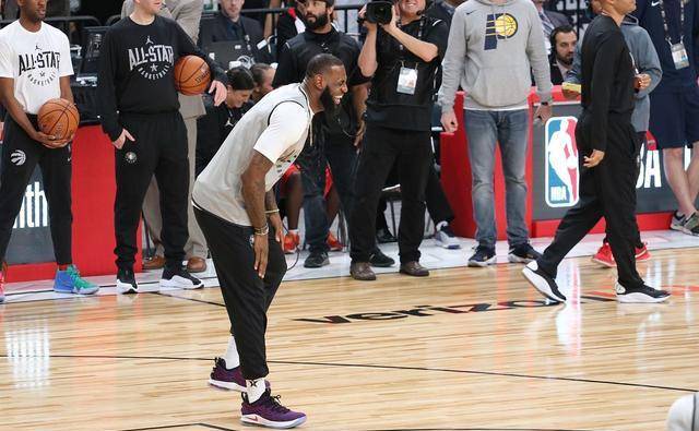 关于鹈鹕翻盘国王,乔治·希尔统治全场的信息 关于鹈鹕翻盘国王,乔治·希尔统治全场的信息