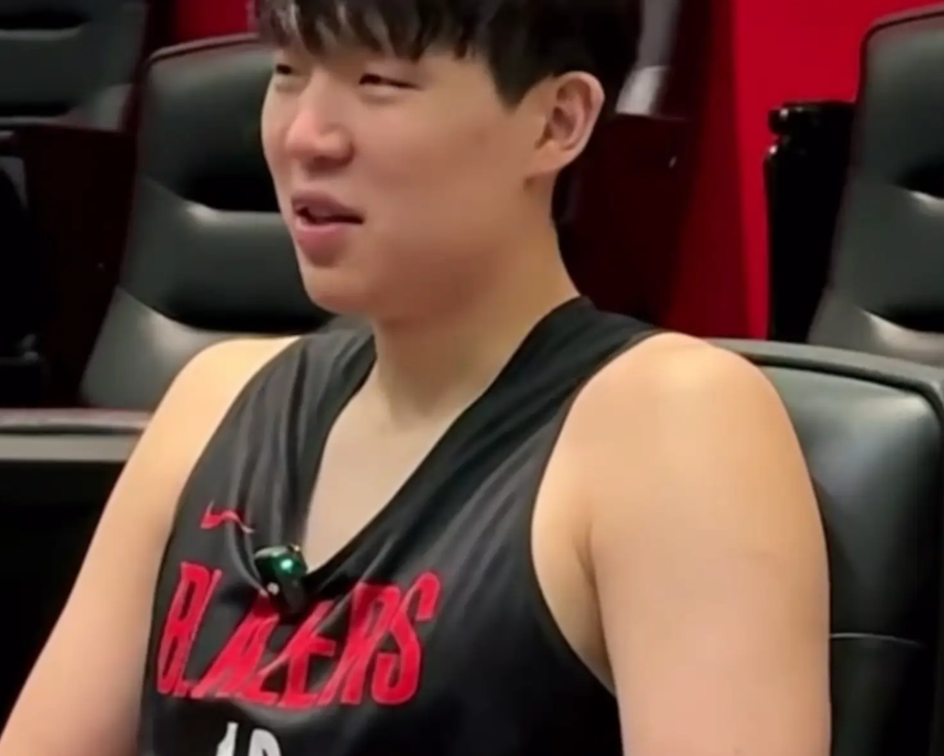 江苏队碾压爵士，霍勒迪关键制胜的简单介绍