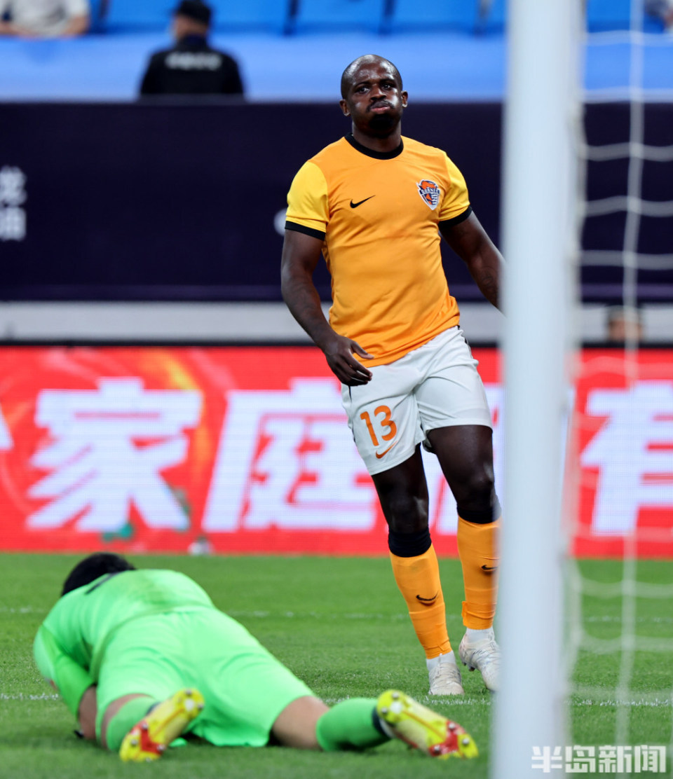 巴勒莫主场失利,保级形势严峻 巴勒莫主场失利,保级形势严峻