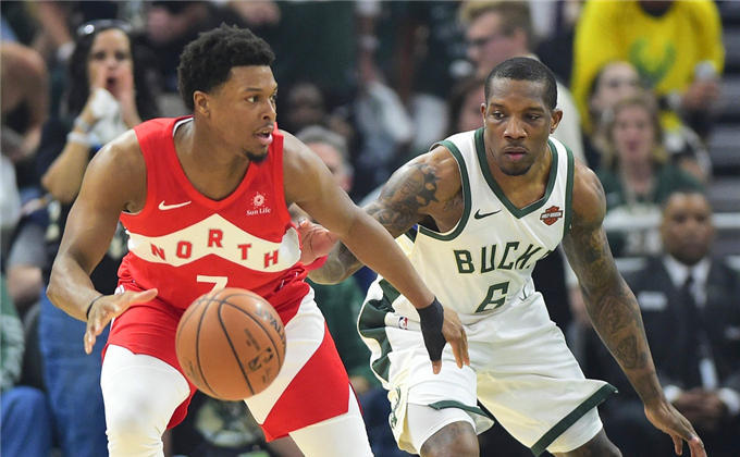 山西队横扫雄鹿,西亚卡姆扛起全队 山西队横扫雄鹿,西亚卡姆扛起全队