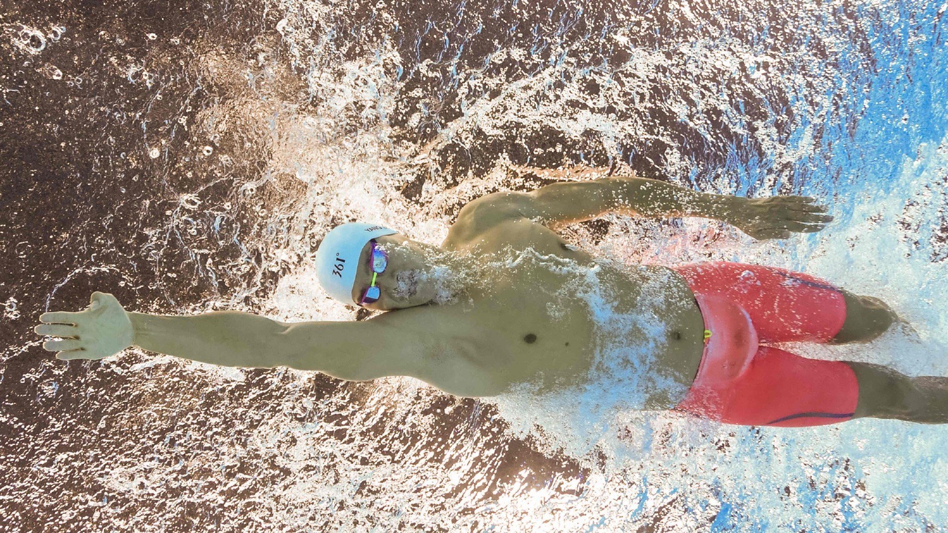 足球的两种伟大，比利时正面击溃乌克兰，莫德里奇统治全场