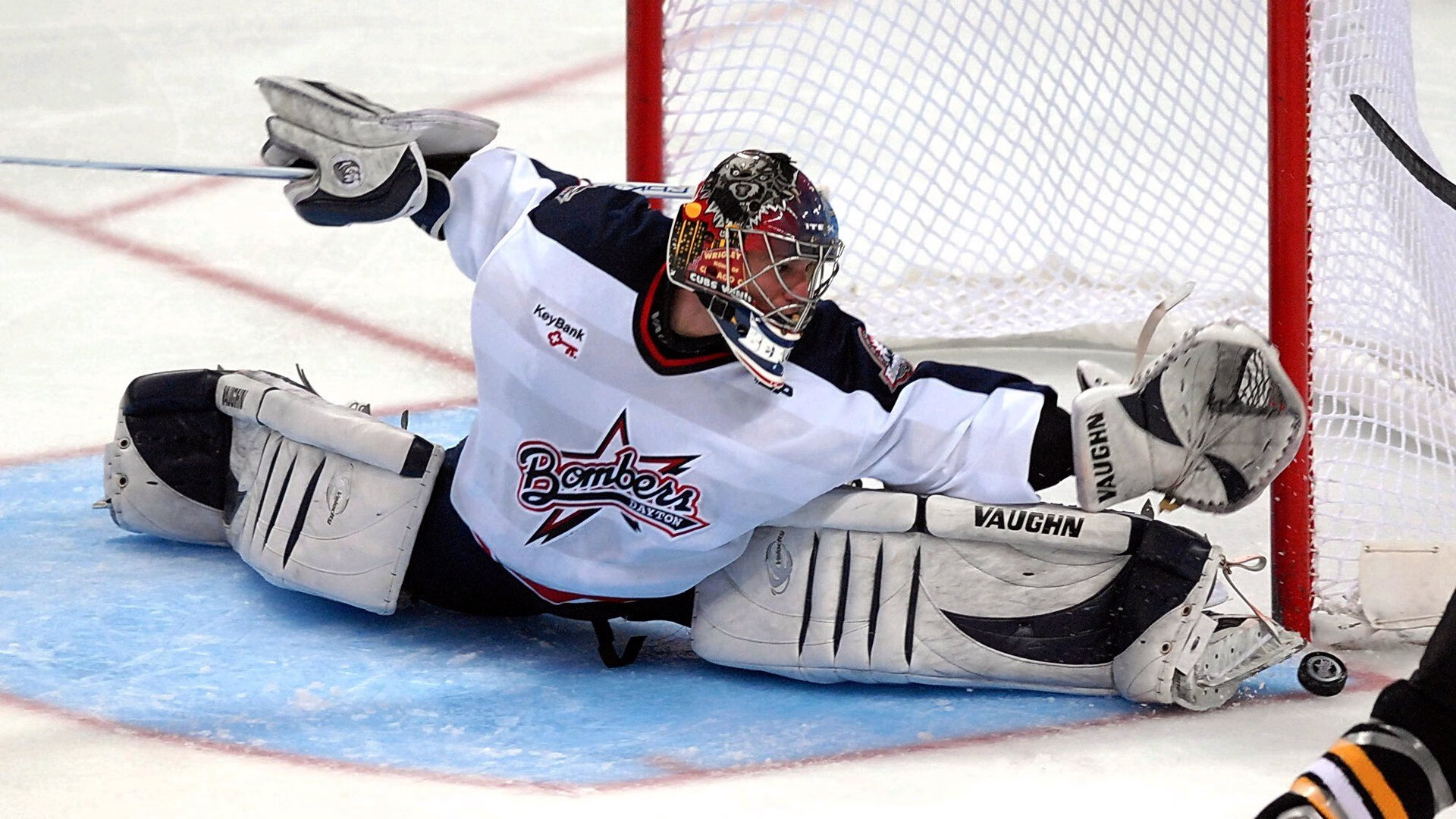 银箭逆袭夜，拉塞尔统治级表现与索伯车队的战略迷思